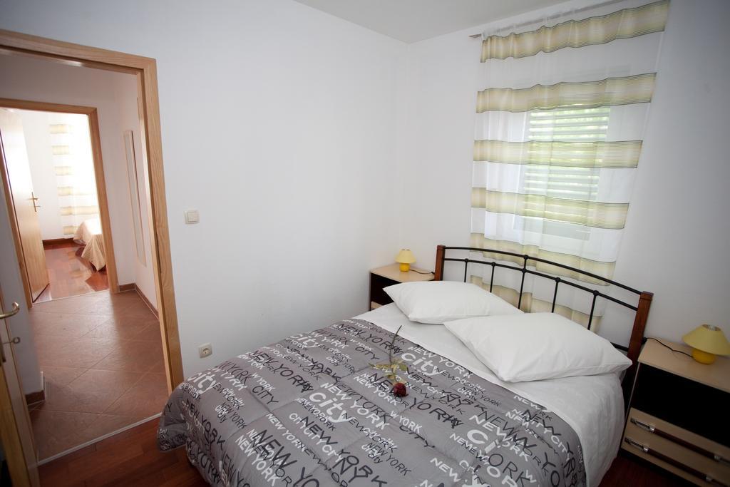 Apartments Svjetlana โตรกีร์ ห้อง รูปภาพ