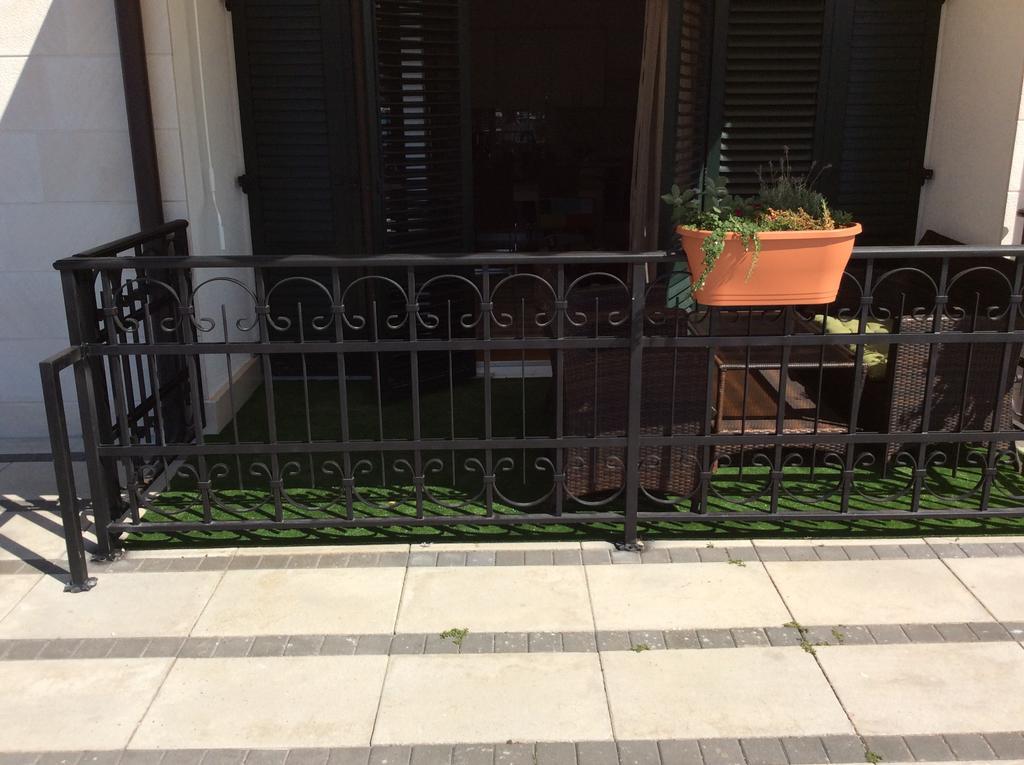 Apartments Svjetlana โตรกีร์ ภายนอก รูปภาพ
