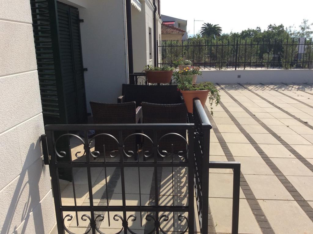 Apartments Svjetlana โตรกีร์ ภายนอก รูปภาพ
