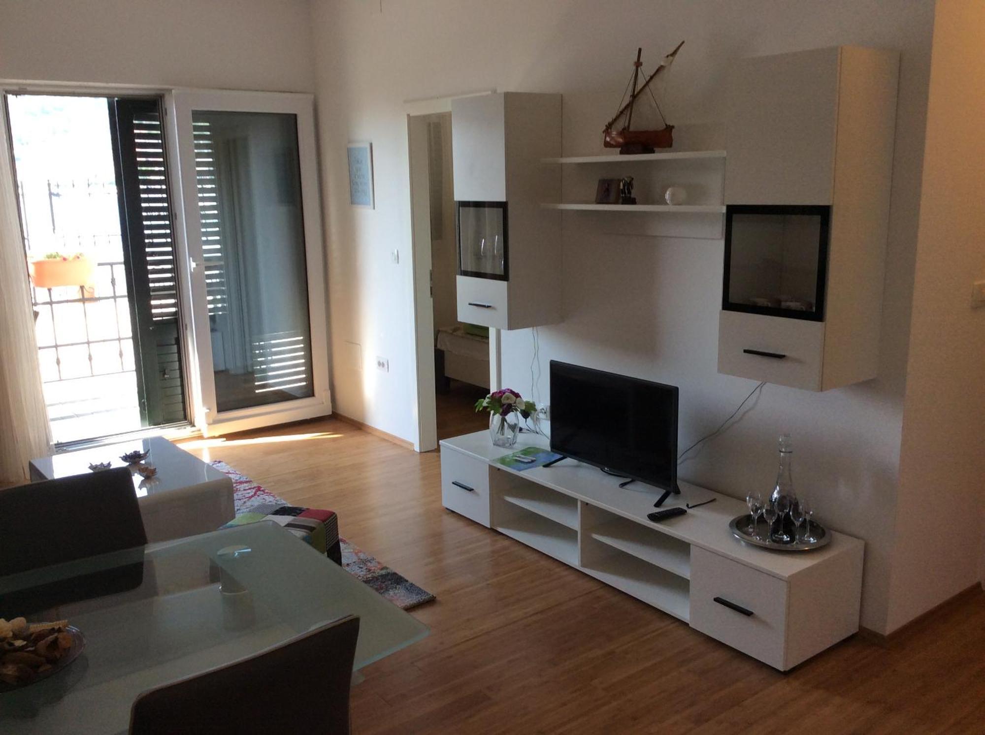 Apartments Svjetlana โตรกีร์ ภายนอก รูปภาพ